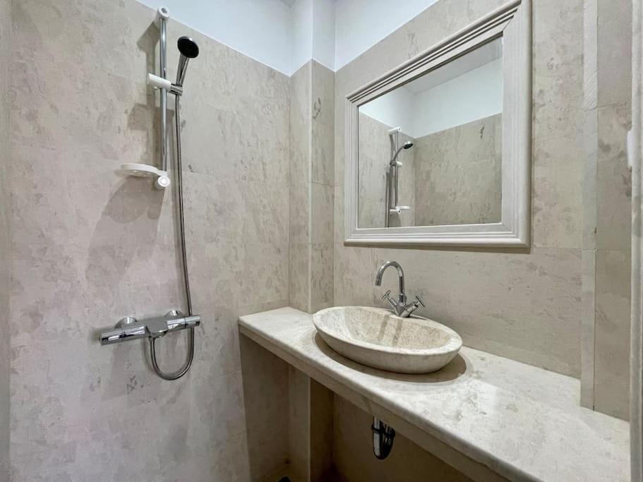 2bd On Vitosha Street By Cosher София