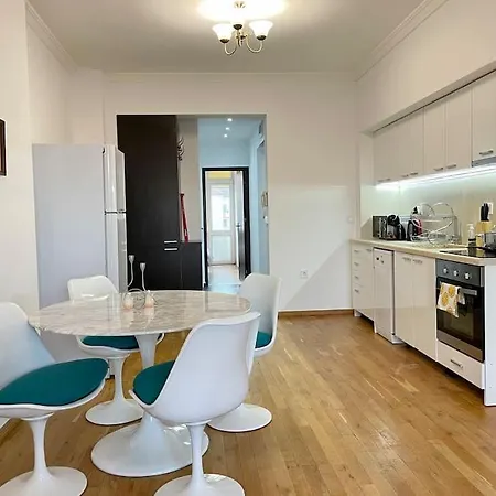 2Bd On Vitosha Street By Cosher Sofia Exterior photo
